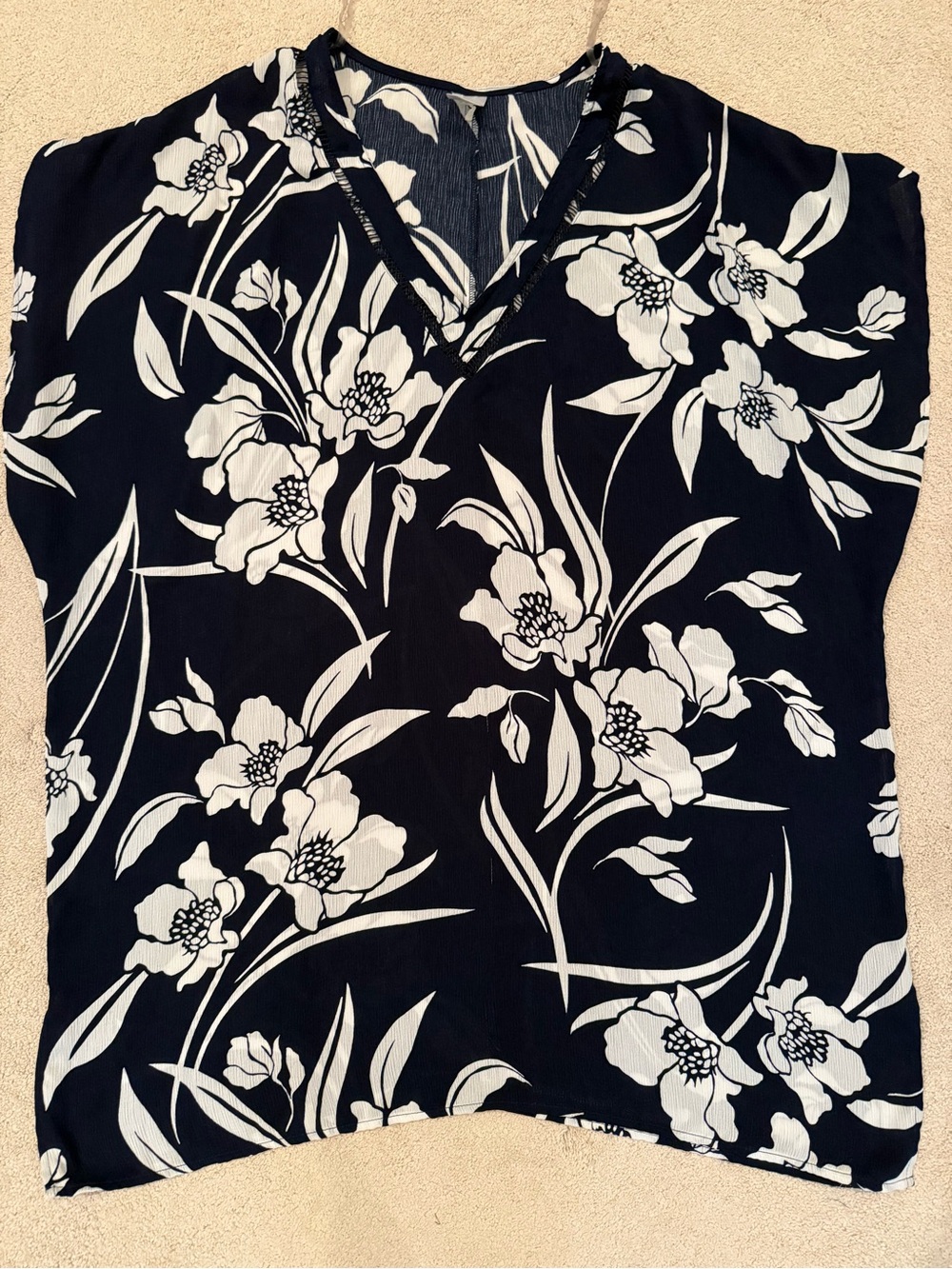 Kona Sol Women's Navy Floral V-Neck Swim Cover Up - Classic Monochrome Style